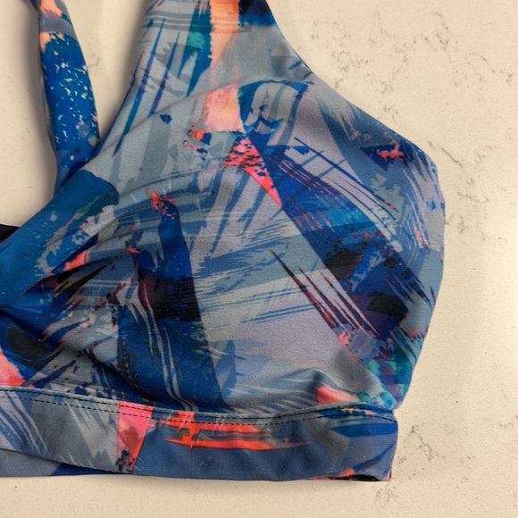 Fabletics multi color workout bra - Picture 3 of 6